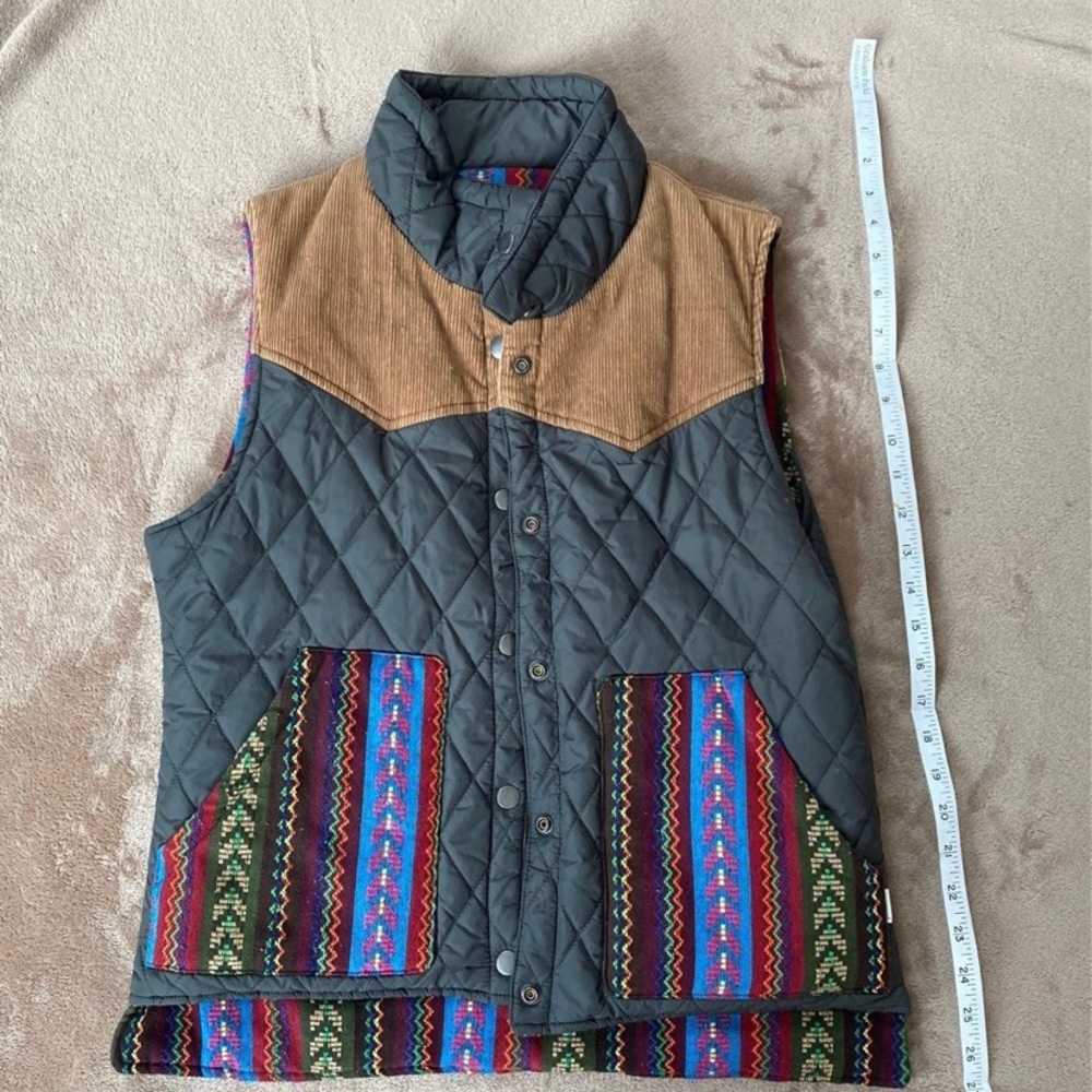 Element Reversible Vest - Picture 7 of 9